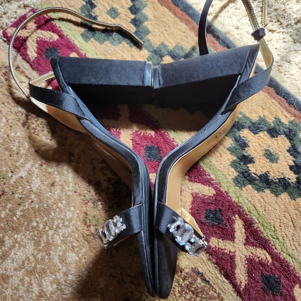 Heels - Picture 4 of 7